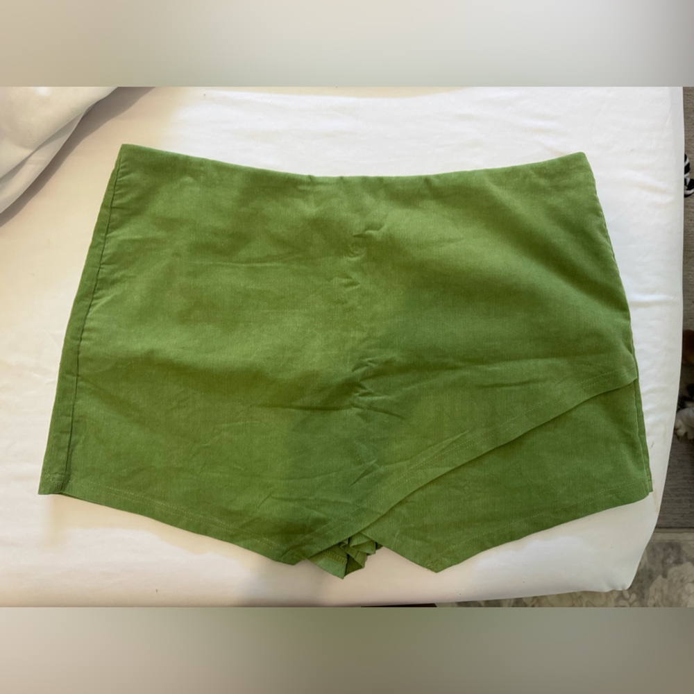 ARULA Green Women's Skort
